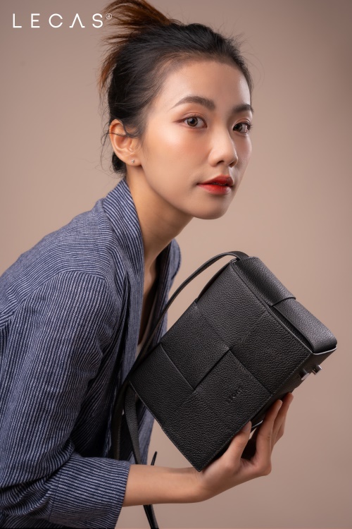 Túi Đeo Chéo BOTT210 Màu Đen