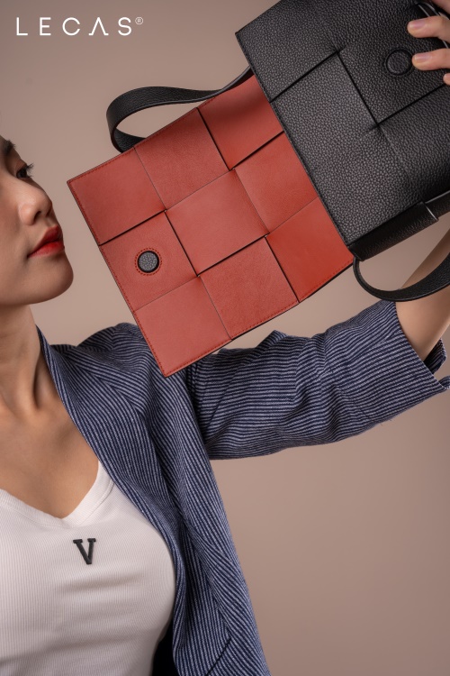 Túi Đeo Chéo BOTT210 Màu Đen