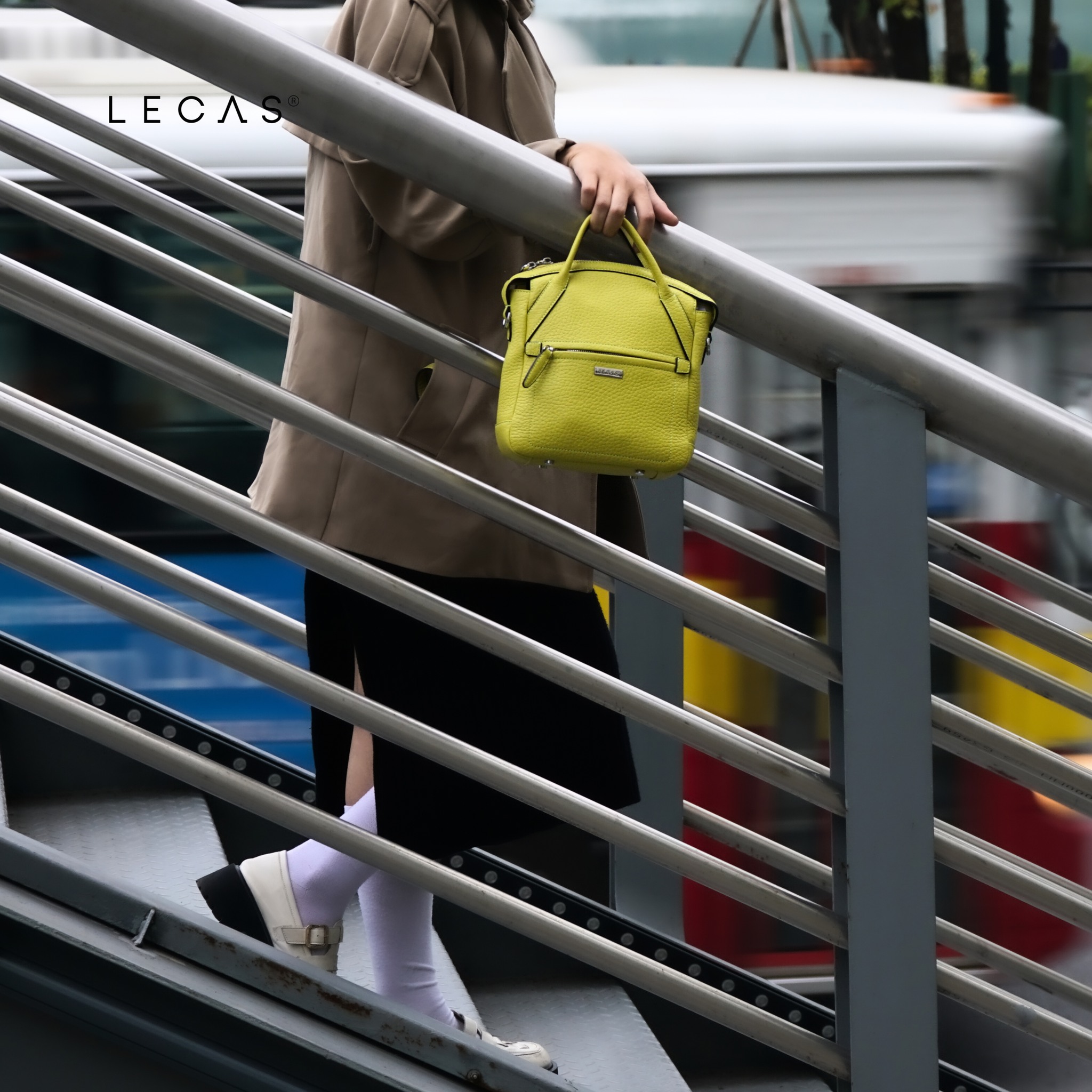 Xách Balo/Túi Đeo Chéo MARIS trên đường