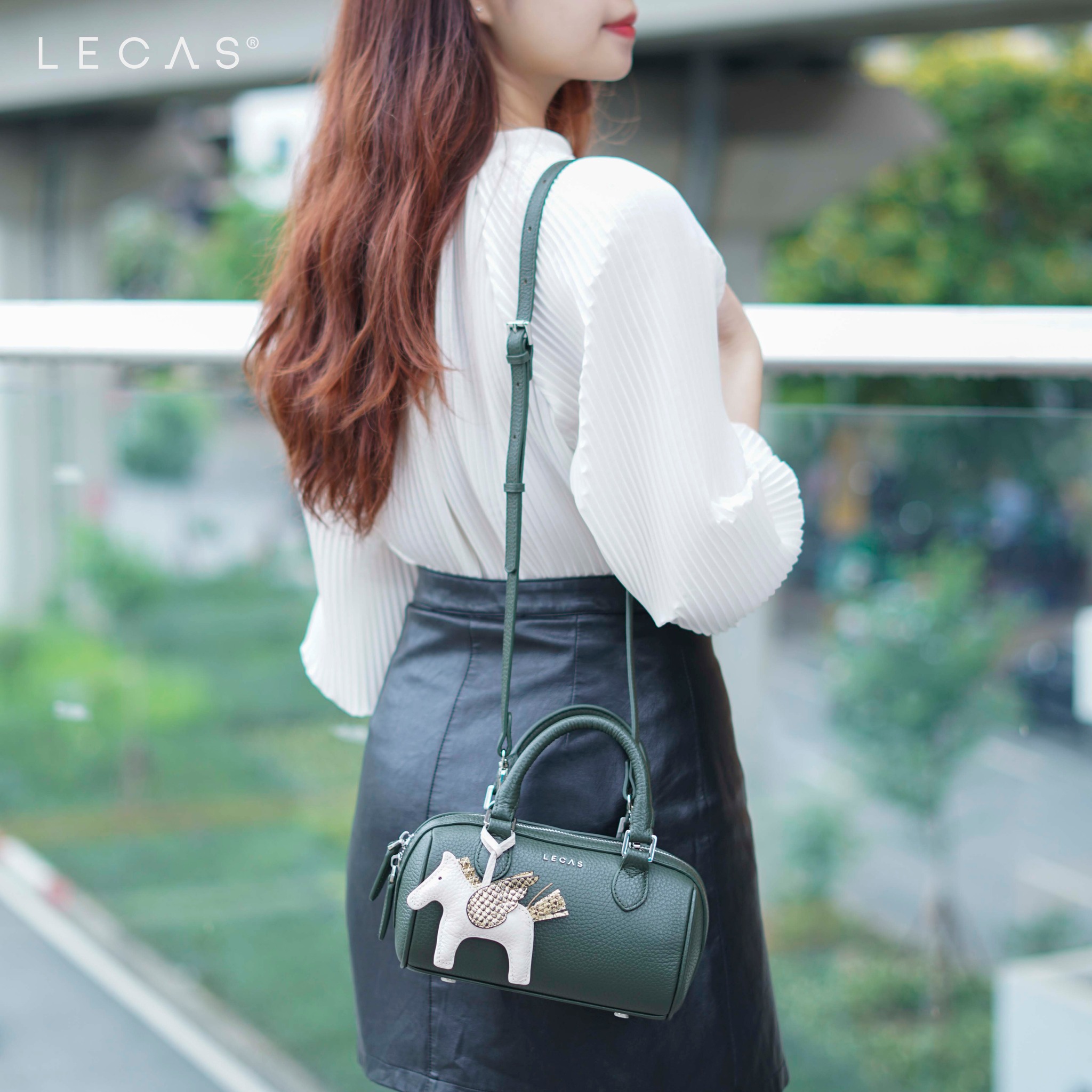 Charm  ngựa không kén dáng túi, phù hợp với nhiều kích thước và màu sắc