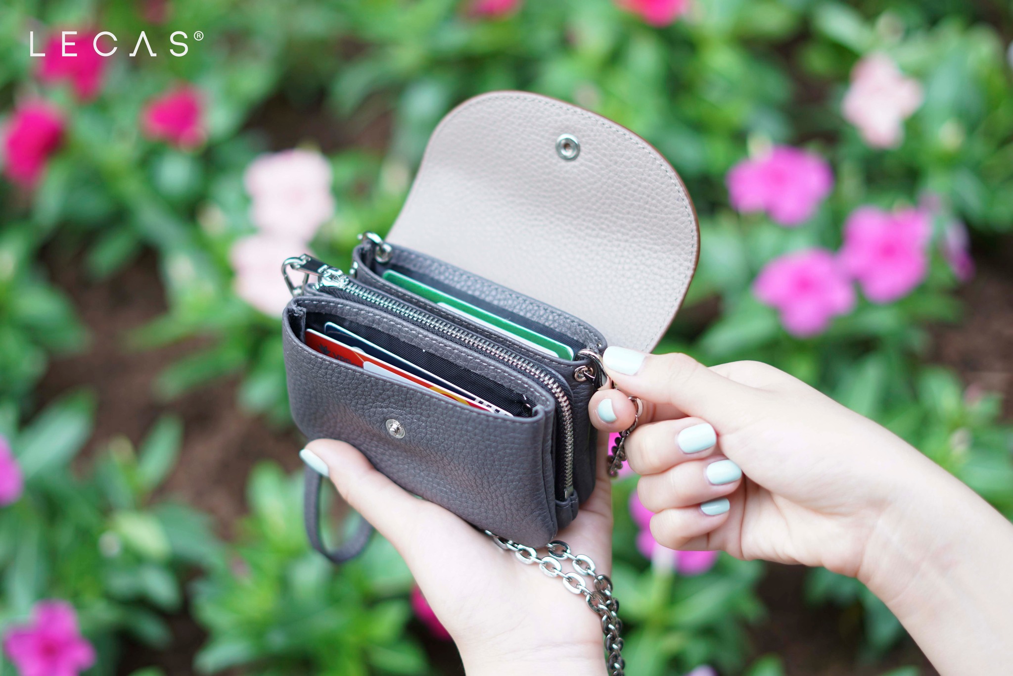 Ví TOONG TENG sức chứa tốt, đựng vừa giấy tờ cơ bản, tiền gấp và son môi ngắn