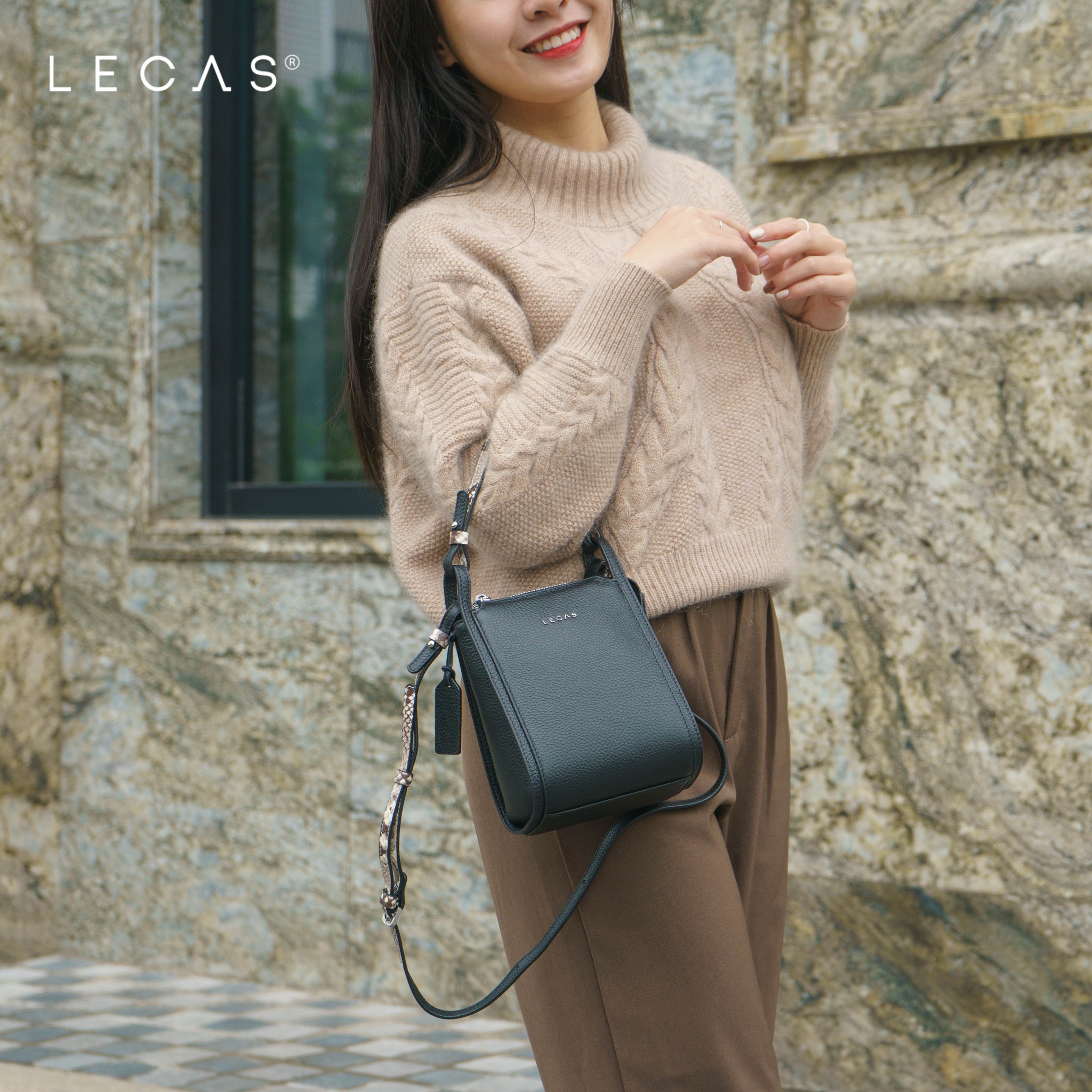 Túi Điện Thoại MANGO đen năng động, cá tính