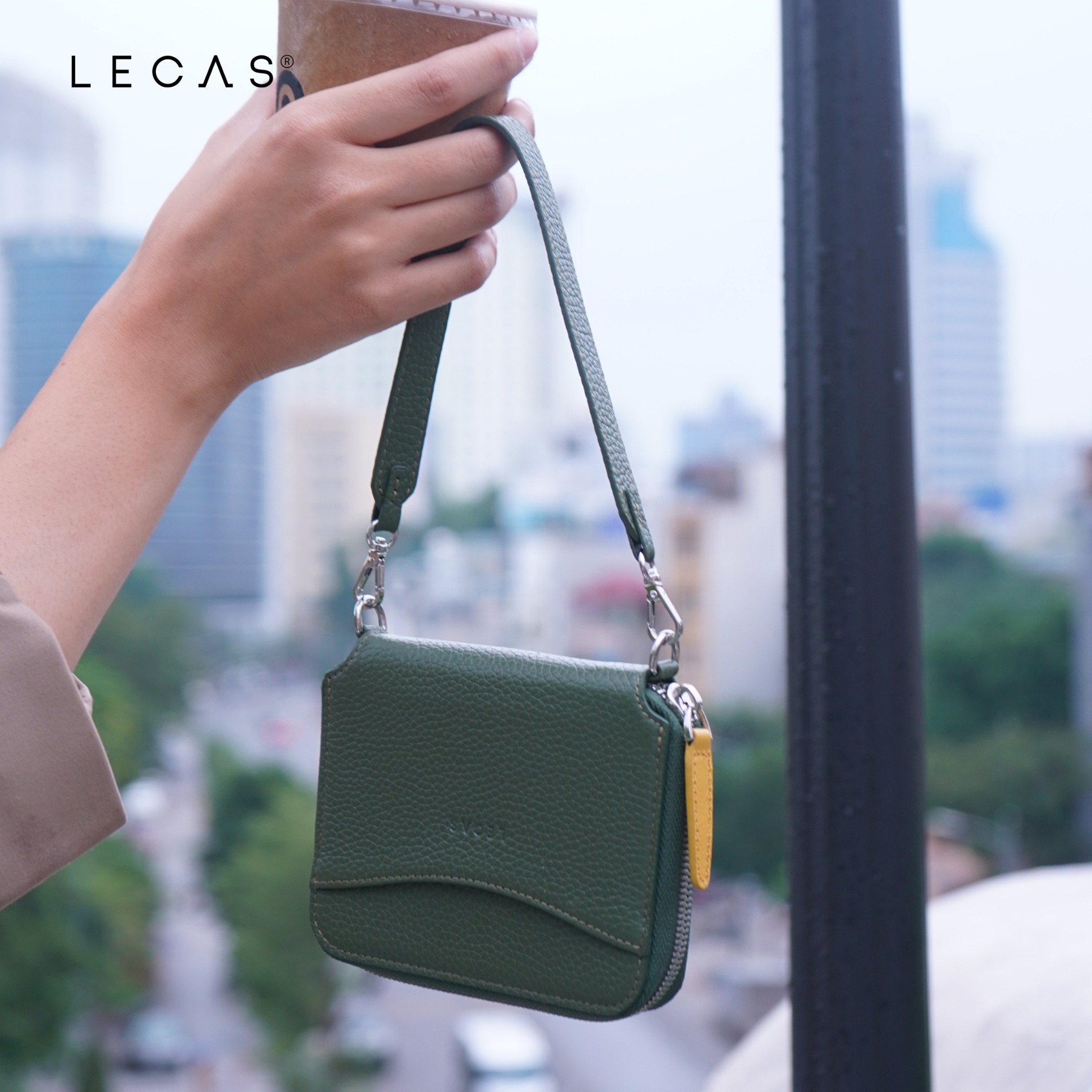 Ví Ngắn SAPHIR xanh bộ đội phối màu tai khóa nổi bật, phá cách