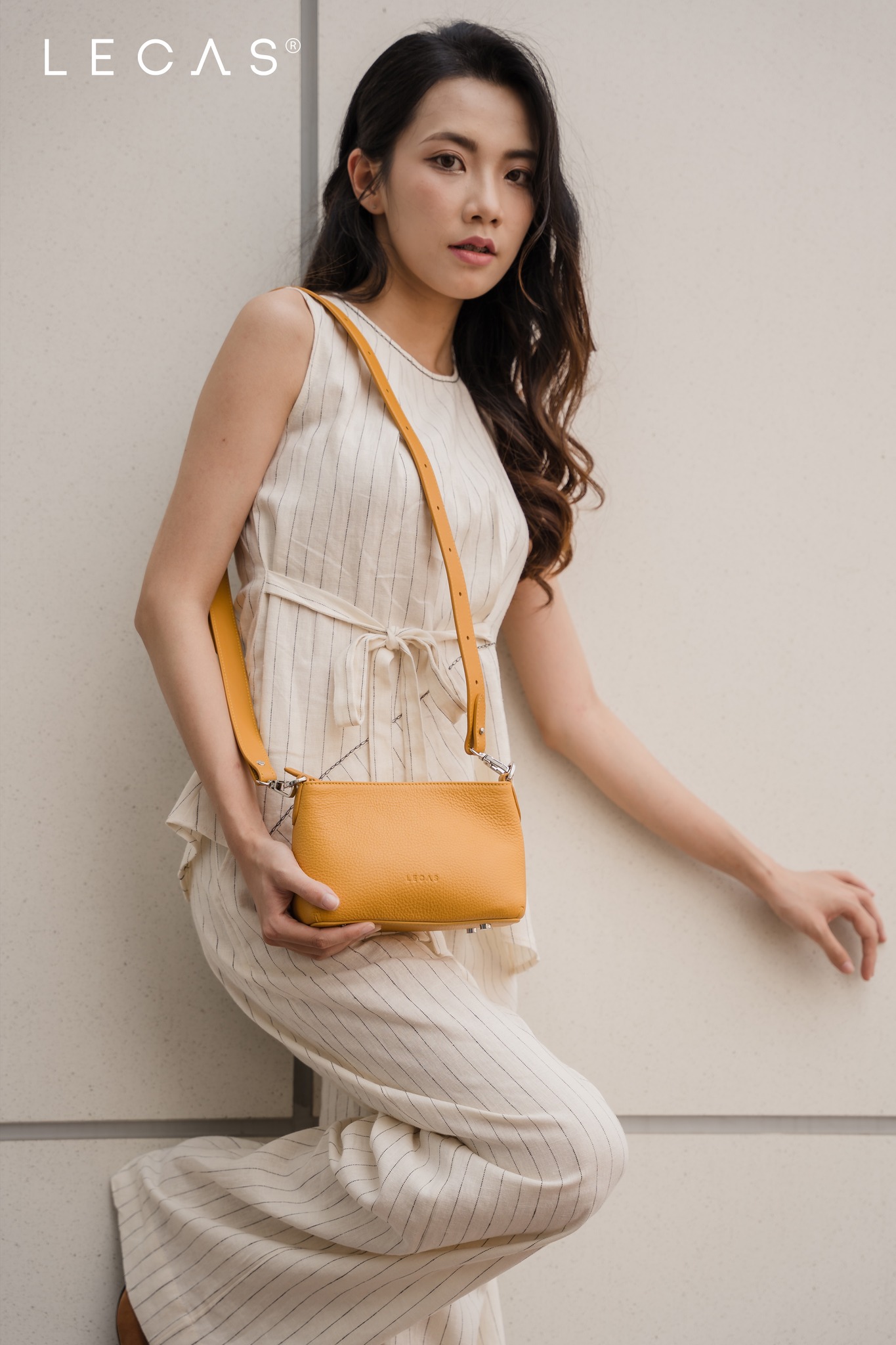 Túi Đeo Chéo JAY ÚT Màu vàng