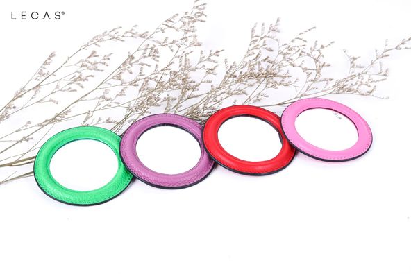 Gương Mini là vật dụng tiện lợi dành cho phái đẹp
