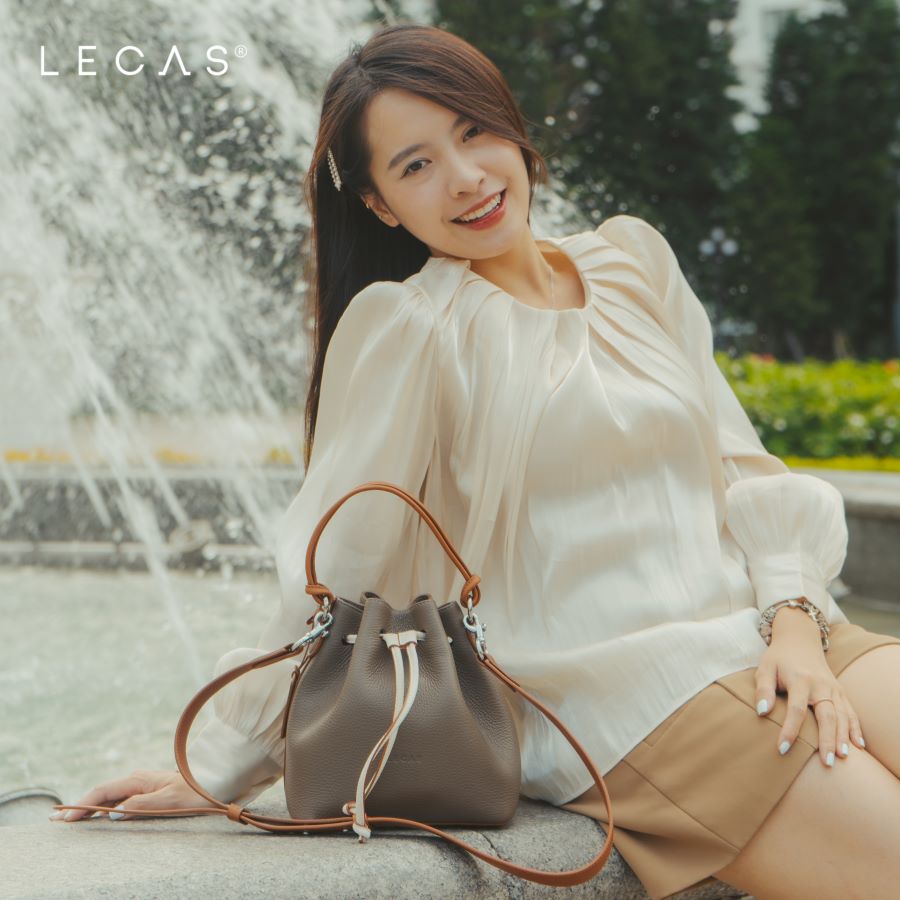 Túi Bucket Cúc với phối màu Xám Nâu cá tính