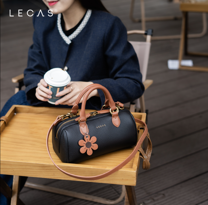 Đen ft Nâu đơn giản nhưng vẫn cá tính 